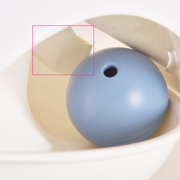 Pet cat leaking food toy,Consume the cat’s physical strength and train